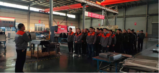 花城辦公家（jiā）具有限公司車間早間日常